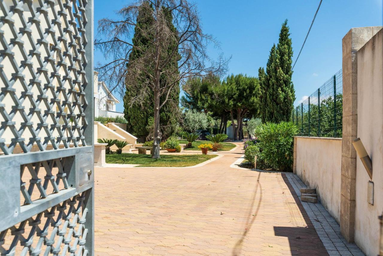 Casa Agapantus Con Piscina Da Giugno Apartment Bari Ngoại thất bức ảnh