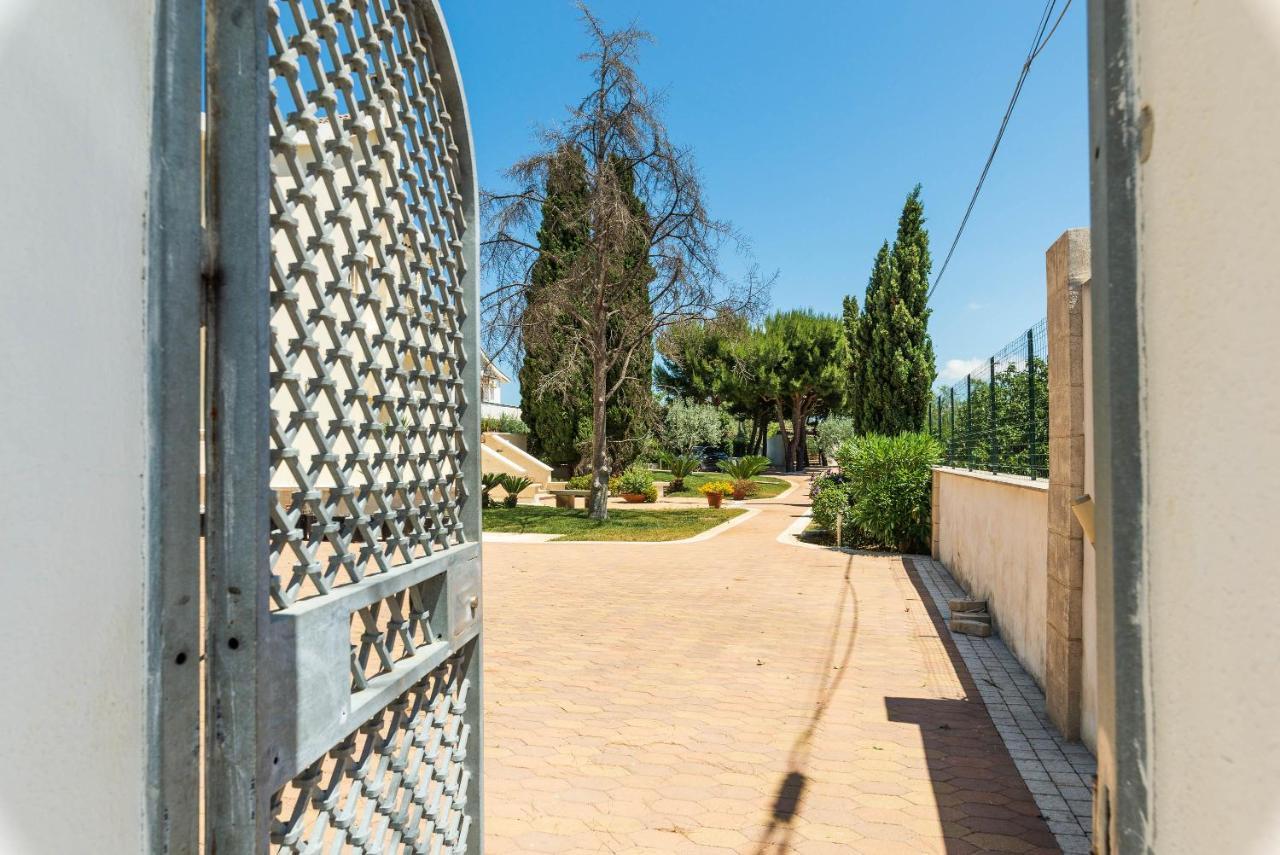 Casa Agapantus Con Piscina Da Giugno Apartment Bari Ngoại thất bức ảnh